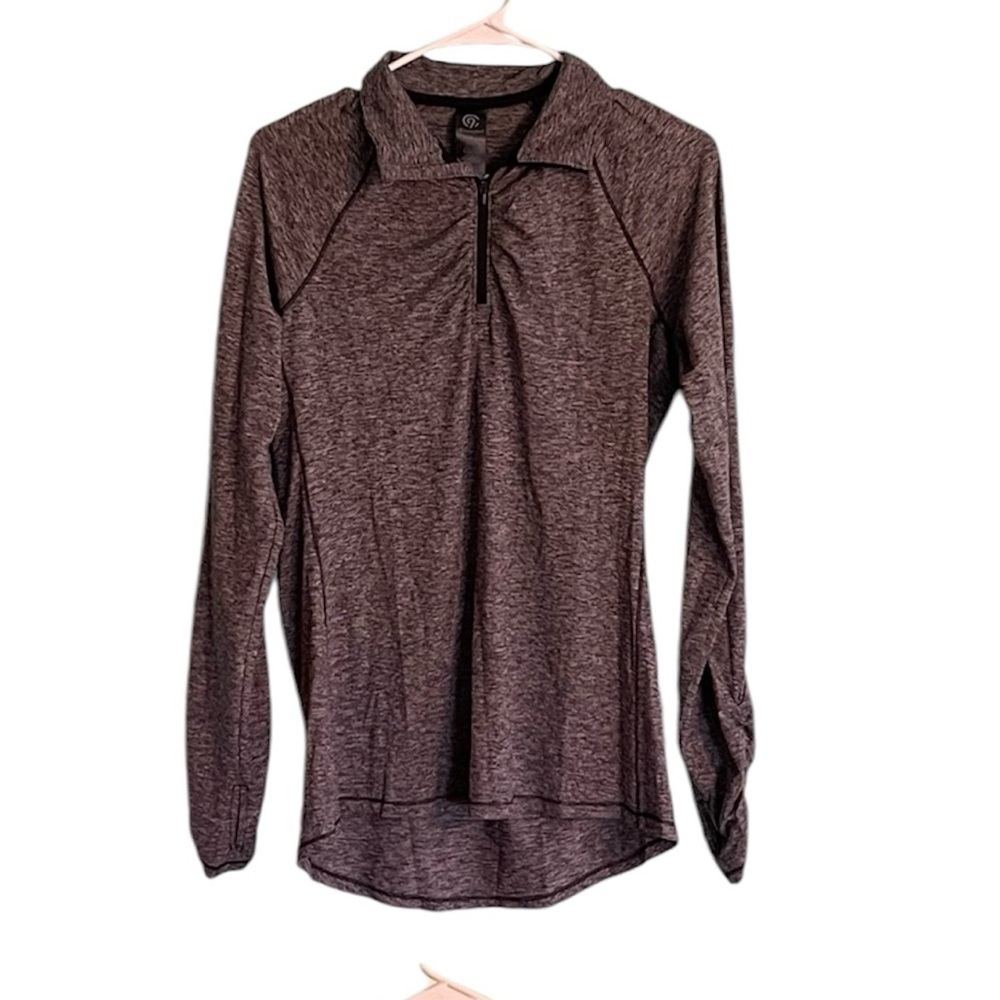 Champion Women's Quarter Zip w/ Thumb Holes. Size Medium